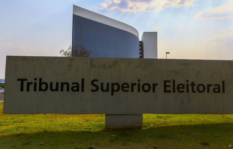 Um ano antes de eleição, TSE abre código-fonte de urnas eletrônicas