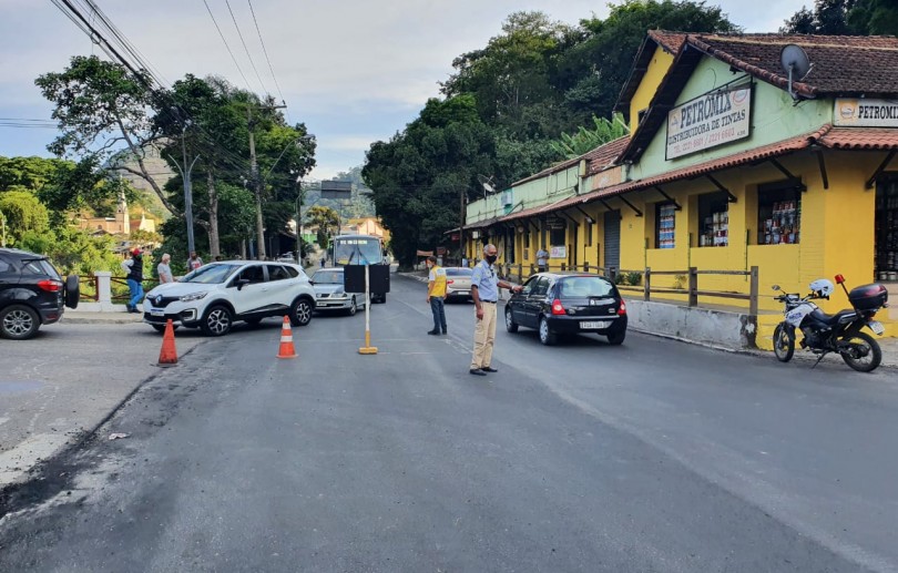 CPTrans tenta ações para minimizar trânsito em Corrêas causado por obras