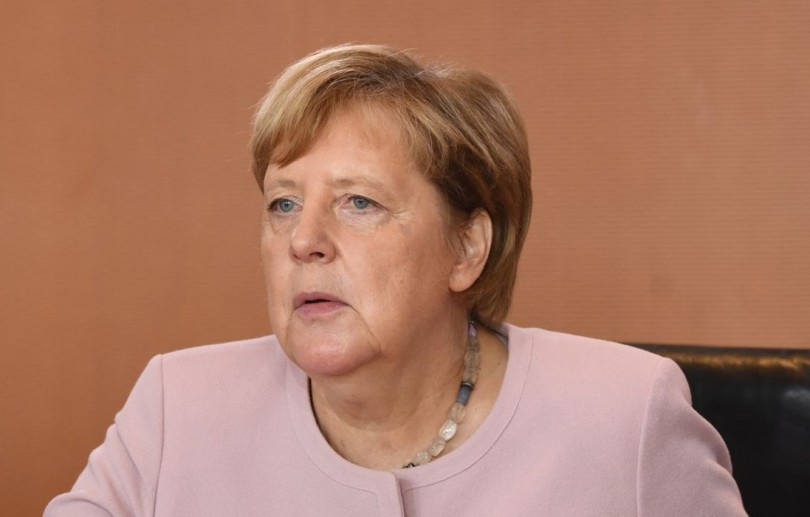 Lockdowns obrigatórios são vitais para conter covid-19, diz Merkel