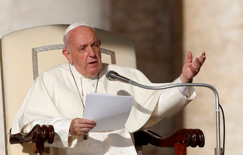 Ao completar um ano da explosão em Beirute, papa promete visita