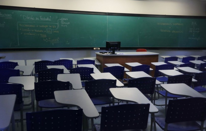 Estado do Rio autoriza 59 cidades a retomarem aulas híbridas
