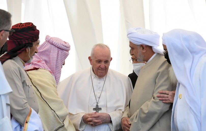 Papa Francisco deixa o Iraque após visita de três dias