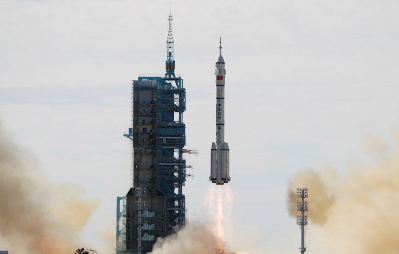 Astronautas chineses começam a fazer da nova estação espacial seu lar