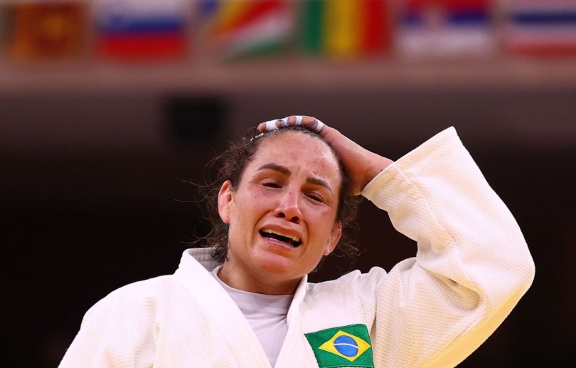 Em combate mais longo da Olimpíada, Portela é eliminada com polêmica