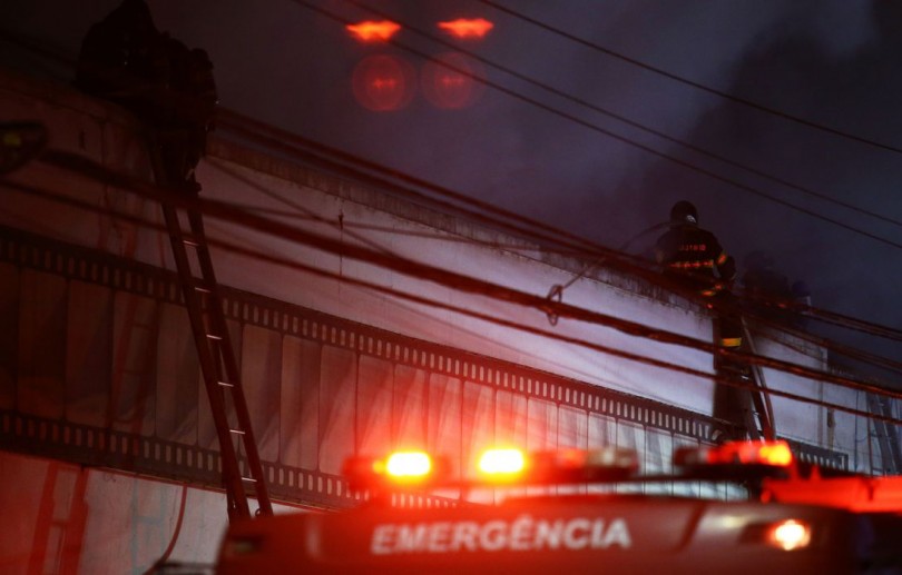 Incêndio atinge galpão da Cinemateca Brasileira na zona oeste de SP