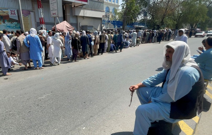 Talibã nomeia novo governo afegão em meio a protestos em Cabul