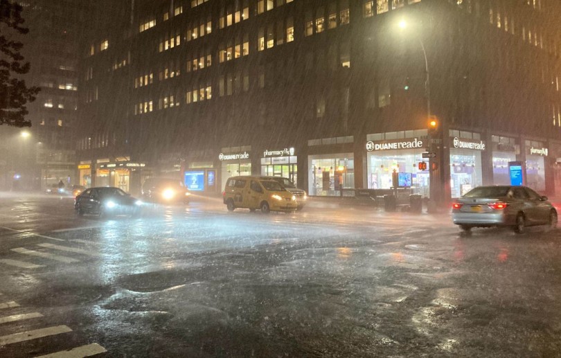 Nova York declara estado de emergência devido a inundações