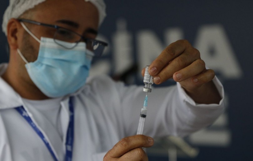 Covid-19: Rio suspende vacinação de adolescentes por falta de doses
