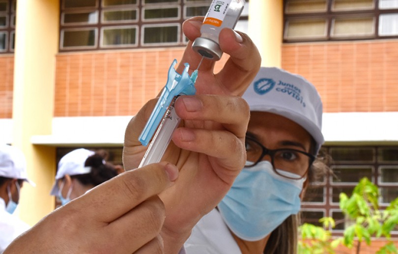 PJF realiza drive-thru de vacinação contra a Influenza na UFJF no sábado (25)