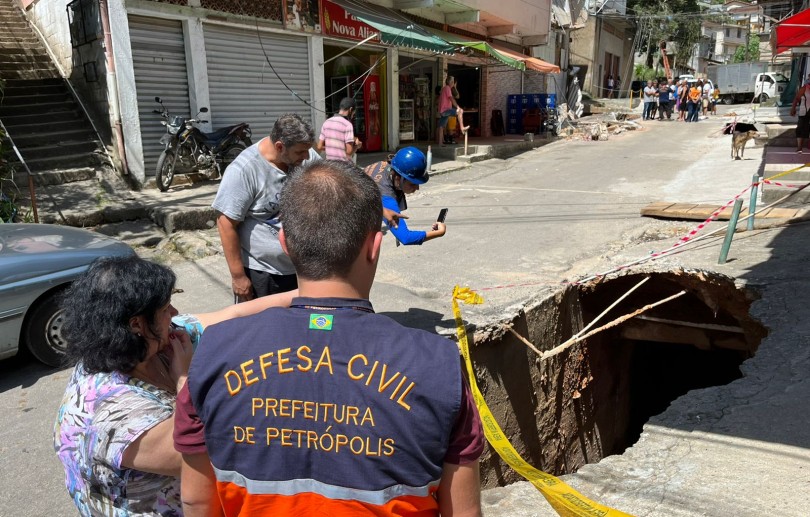 Túnel extravasor: Prefeitura recomenda que moradores não fiquem na região em caso de chuva