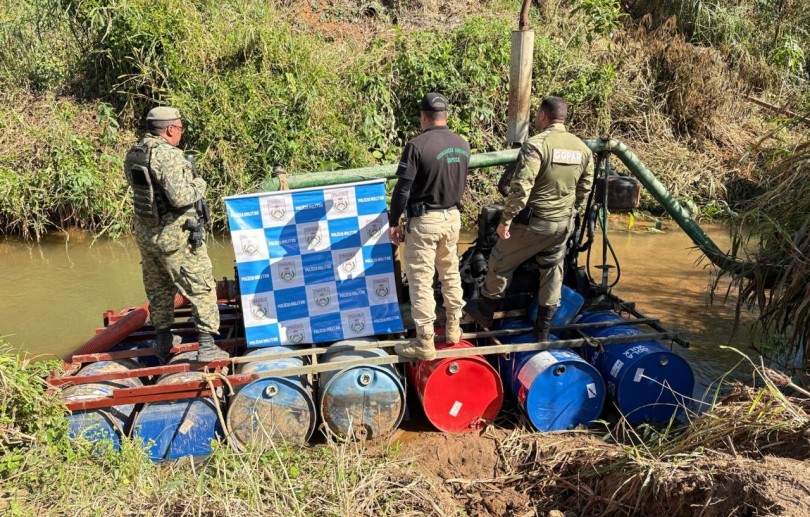 Secretaria do Ambiente, Inea e Polícia Militar embargam extração ilegal de areia em São José do Vale do Rio Preto