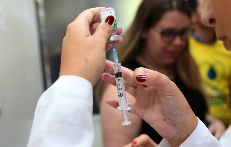 Rio suspende vacinação contra gripe por falta de doses