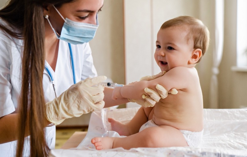 Duas em cada três mortes de bebês de até 1 ano poderiam ser evitadas no Brasil com ações como vacinação, amamentação e acesso à atenção básica de saúde