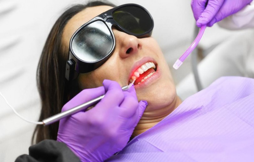 Laserterapia é uma novidade para tratamentos na Clínica Odontológica