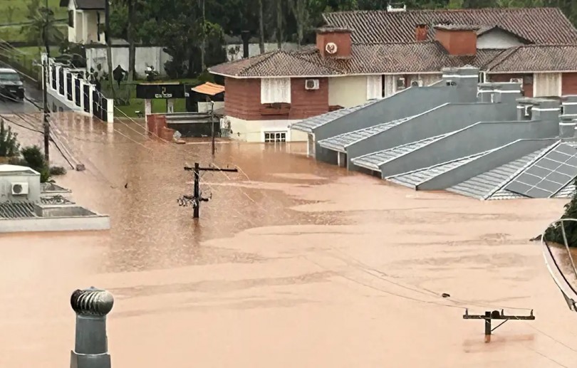 Sobe para 83 número de mortes no Rio Grande do Sul pelas fortes chuvas
