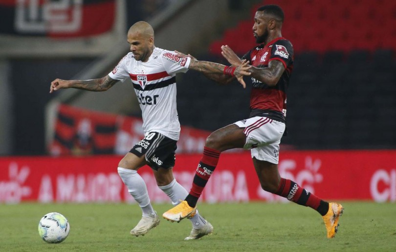 Flamengo visita São Paulo em busca de título do Brasileiro nesta quinta-feira (25)