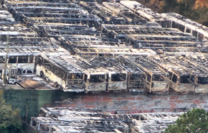 Prefeito antecipa repasse de R$ 1,8 milhão a empresas de ônibus após incêndio
