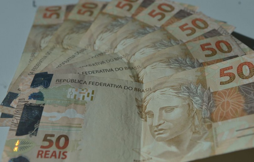 Inflação provoca alta de 14,2% na busca por crédito, aponta Serasa