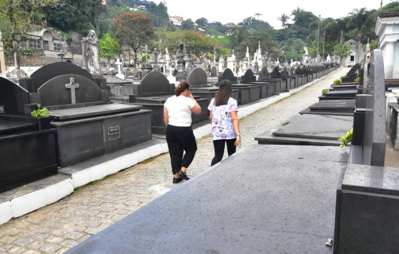 Prefeitura prepara cemitérios para o Dia de Finados