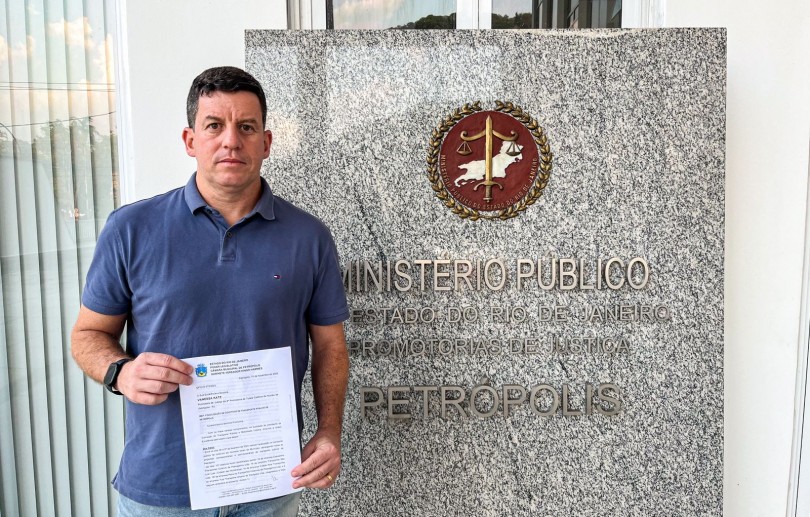Vereador Hingo Hammes entrega ao Ministério Público documentos e informações sobre problemas nas empresas PetroIta e Cascatinha