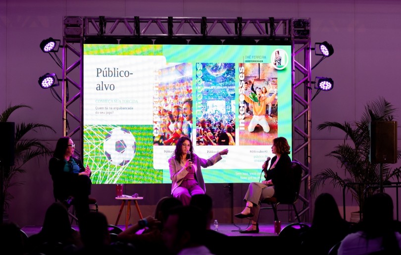 Petropolitana Rapha Gomes se destaca no marketing digital e é convocada pela Meta para atualizações exclusivas
