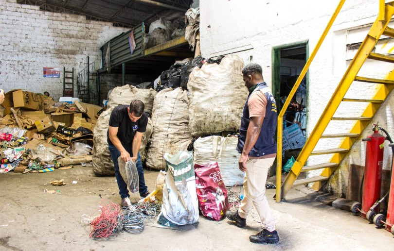 Operação Vetus: Prefeitura e Polícia Civil fiscalizam ferros-velhos para coibir receptação de cabos furtados da iluminação pública