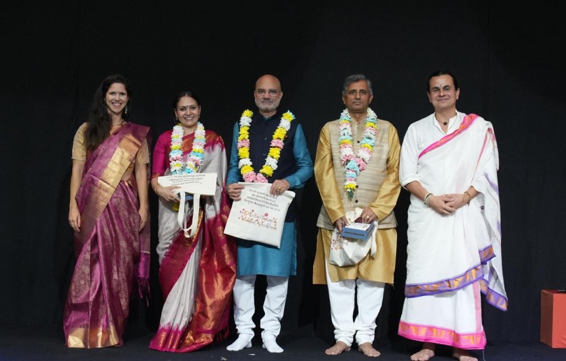 Festival de Vedanta e Autoconhecimento reúne mais de 400 pessoas com presença do embaixador da Índia em Petrópolis