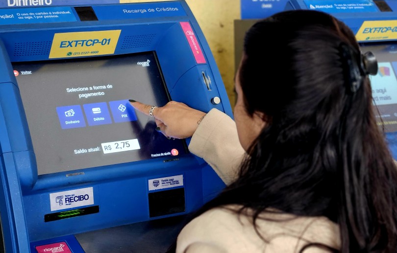 Recarga do cartão de ônibus por Pix pode ser feita em todos os terminais de Petrópolis
