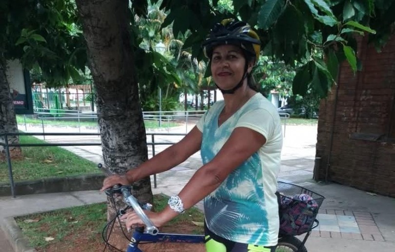 Aos 60 anos, Dina descobre que nunca é tarde para realizar um sonho
