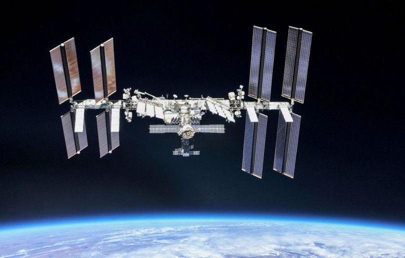 Estação Espacial faz manobra para se desviar de lixo