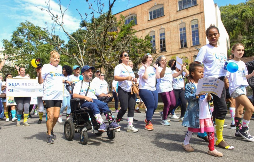 “Caminhadown” reúne cerca de 300 pessoas no Palácio de Cristal