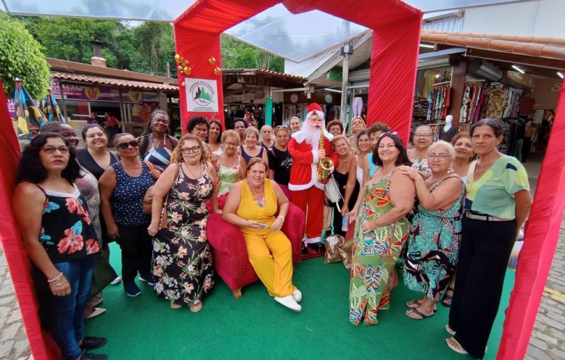 Feirinha de Itaipava inaugura decoração especial de Natal