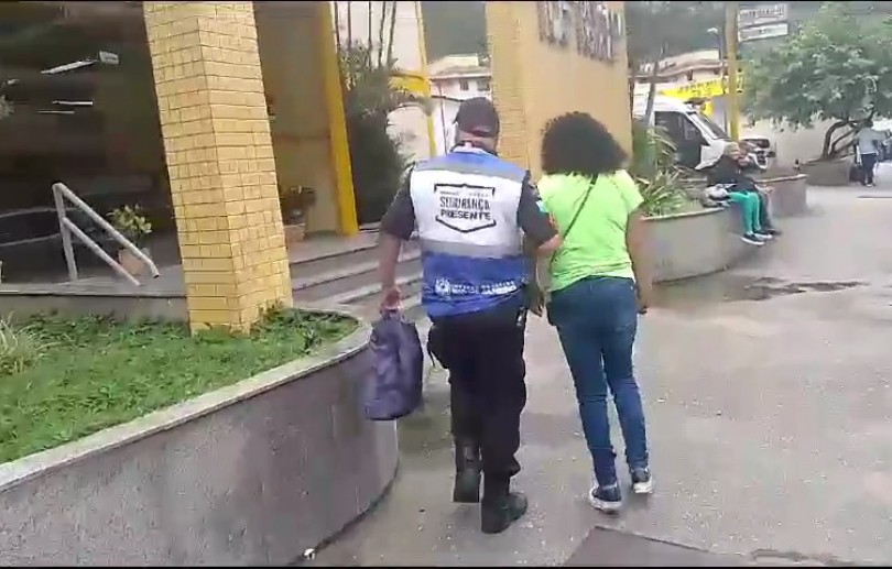 Segurança Presente de Petrópolis prende mulher por furto em loja no Centro