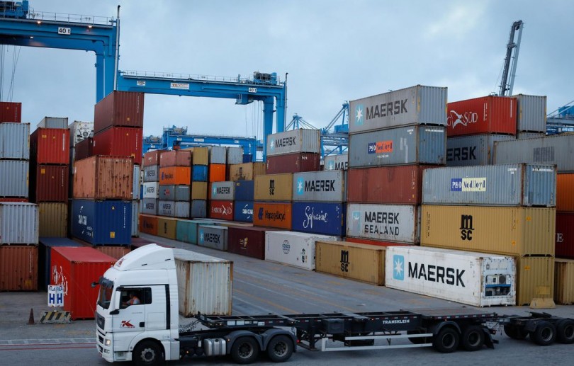 AEB projeta queda das exportações e do superávit da balança em 2022