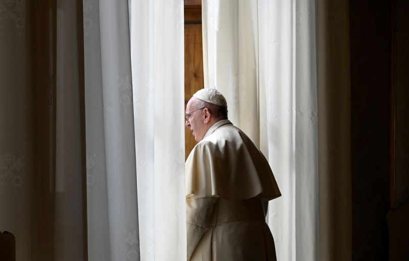 Papa manifesta tristeza por abusos de menores pela Igreja na França