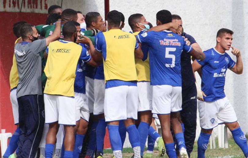 Com gol nos acréscimos, Serrano vence o Nova Cidade e avança às semifinais da Taça Maracanã, primeiro turno da Série B1