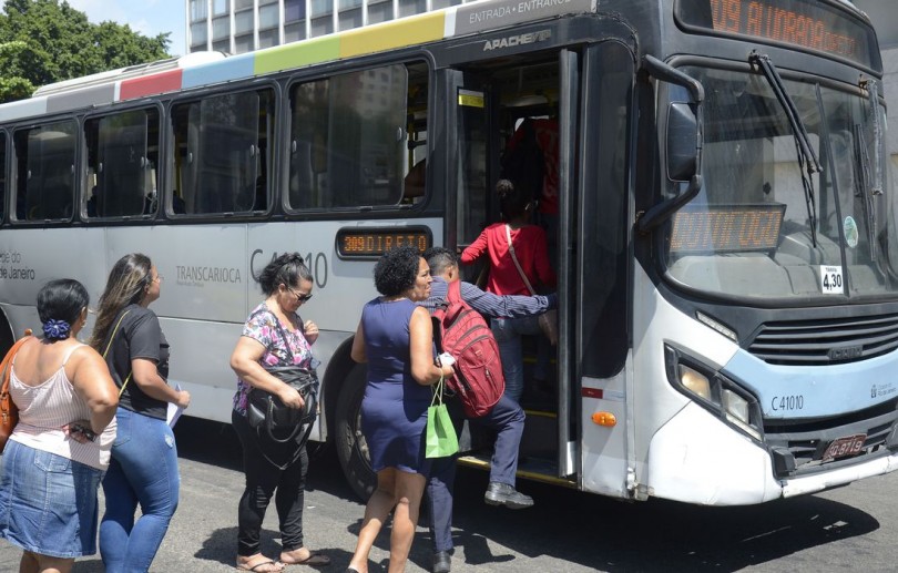 Menor preço faria mais brasileiros usarem transporte público, diz CNI