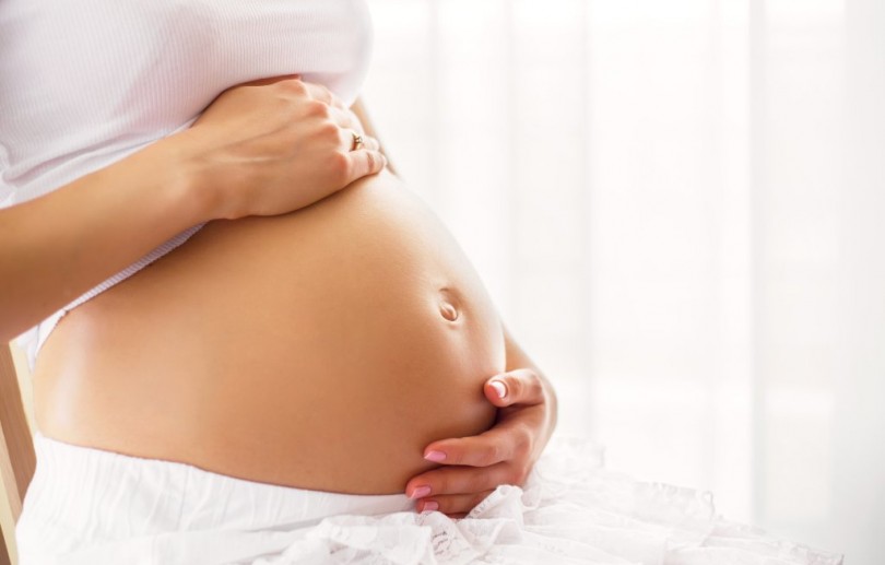 Médico especialista em reprodução humana desmistifica a testosterona feminina e explica como o hormônio está também associado à gravidez