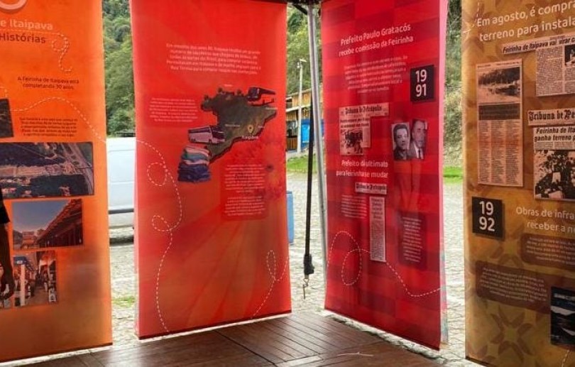 Feirinha de Itaipava celebra 30 anos com exposição "Tecendo histórias"