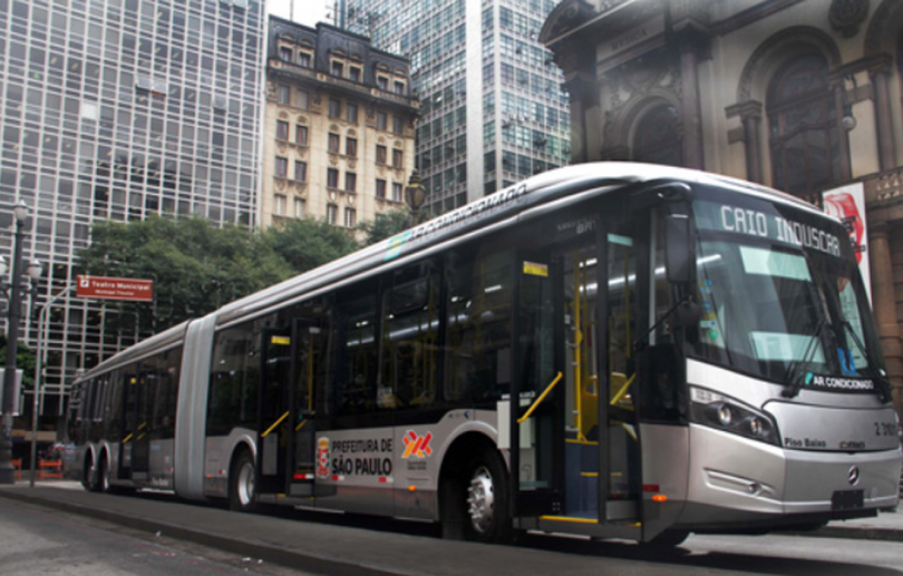 Nove ônibus são alvo de vandalismo na capital paulista