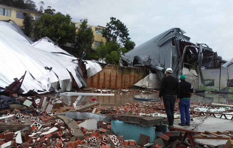 Santa Catarina: ciclone extratropical deixa estragos em várias cidades