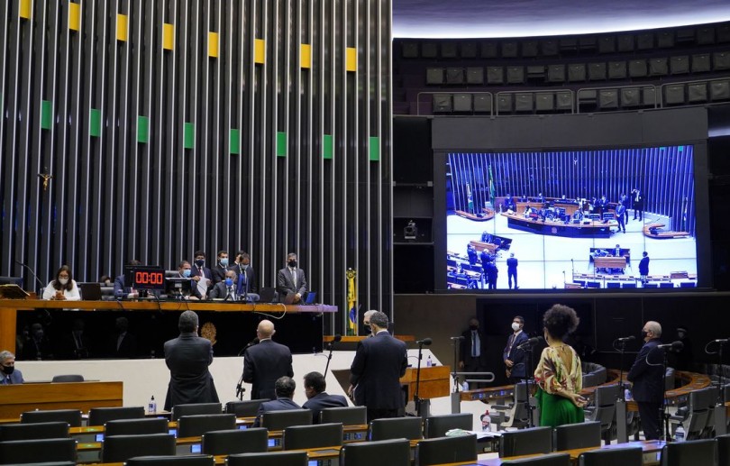 Sem distritão, Câmara aprova texto-base da PEC da reforma eleitoral