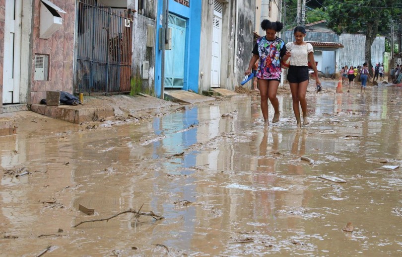 Litoral paulista teve maior volume de chuva registrado no Brasil