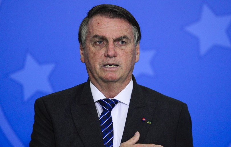 Presidente Bolsonaro assina filiação ao PL