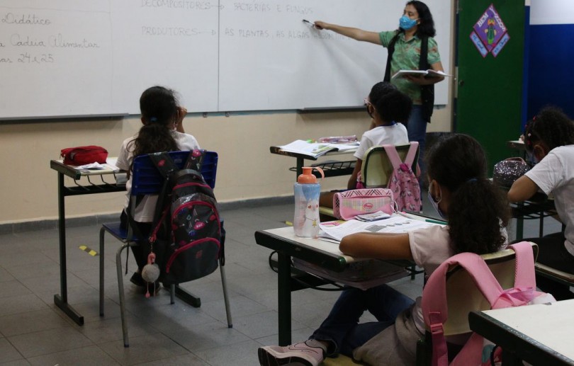 São Paulo libera distanciamento mínimo em escolas, cinemas e teatros