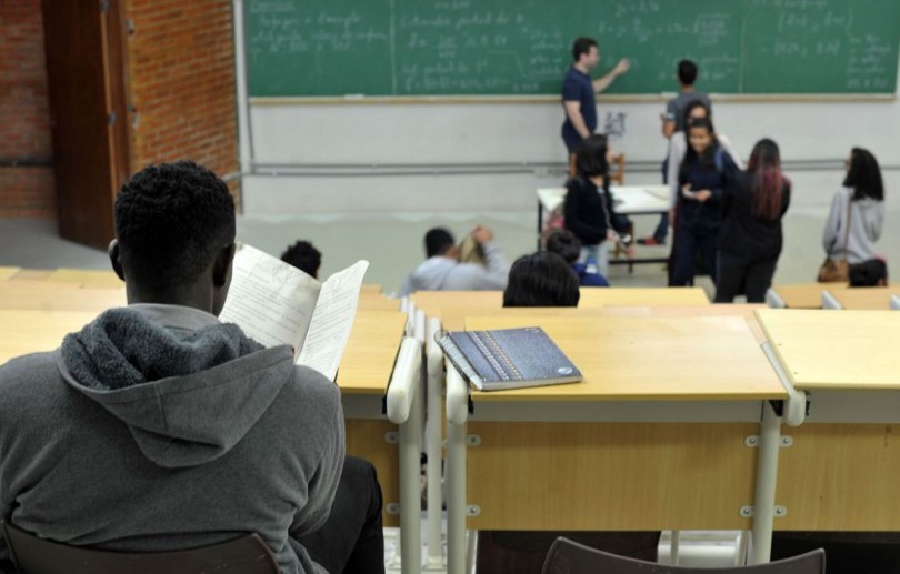 Projeto do Estado abre 149 vagas para tutores do curso pré-vestibular Cecierj
