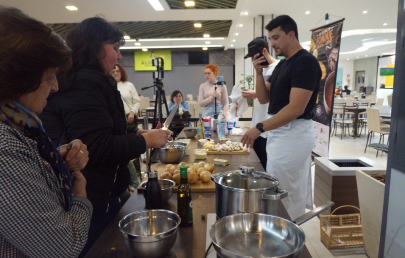 Oficina gratuita sábado marca últimos dias do Festival de Fondue de Petrópolis