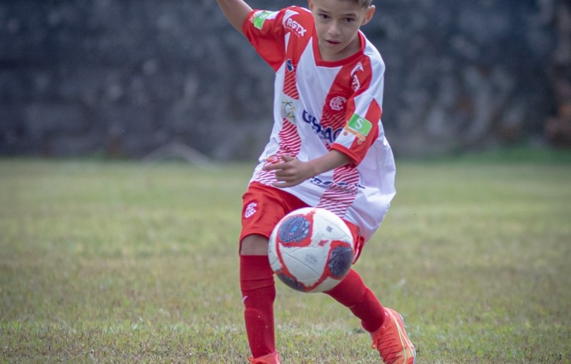 Finais são definidas nas categorias Sub-11 e Sub-13 do Futebol de Campo em Petrópolis