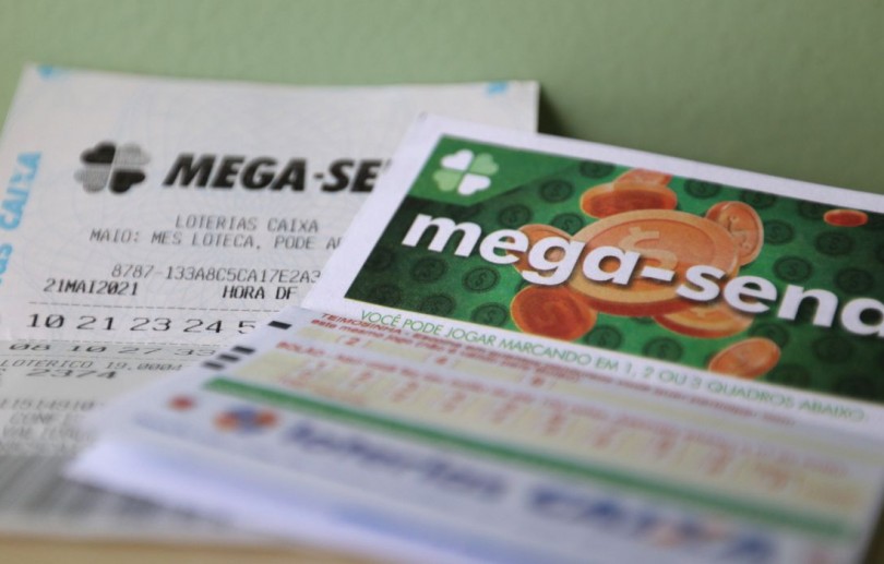 Ninguém acerta a Mega-Sena e prêmio acumula em R$ 21 milhões