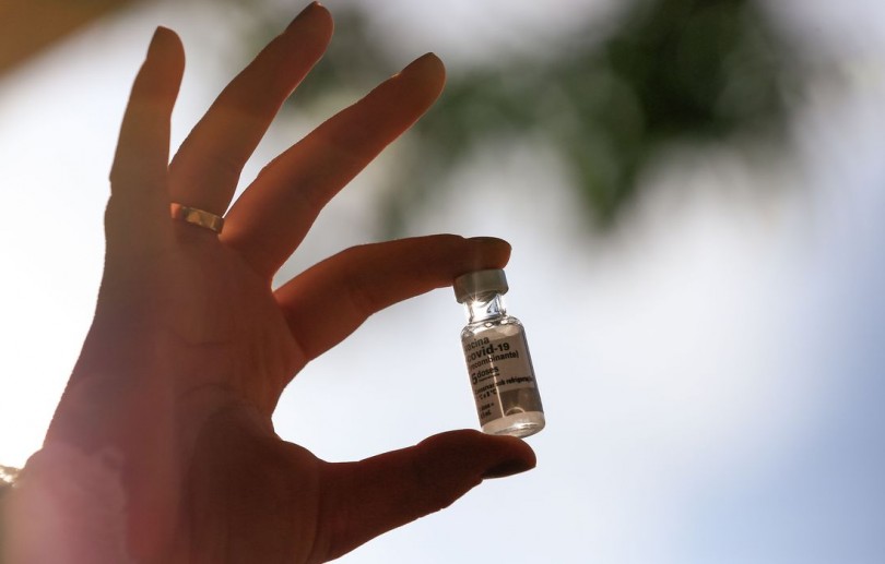 Prefeitura do Rio suspende vacinação de primeira dose contra covid-19